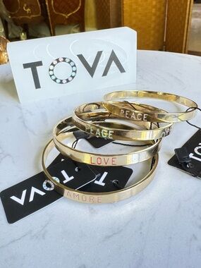 TOVA Gold 'Peace Love Amore' Stacked Bangle Set of 4